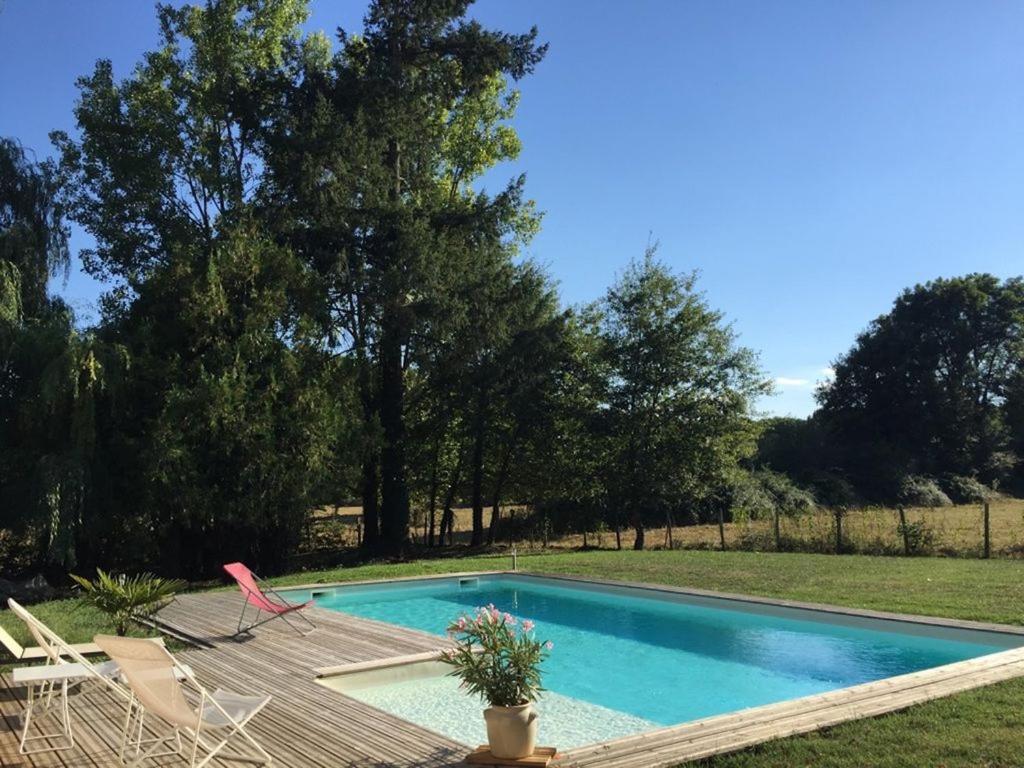 Le Rozet Bed & Breakfast Vendat Exterior foto